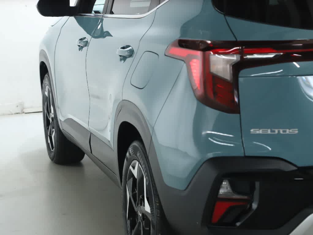 Used 2024 Kia Seltos EX AWD/4WD image 42