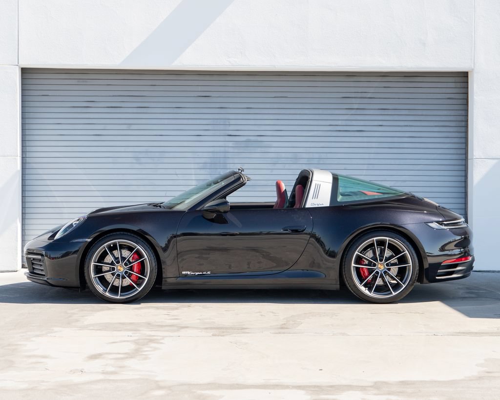 Certified 2024 Porsche 911 Targa 4S AWD/4WD image 2