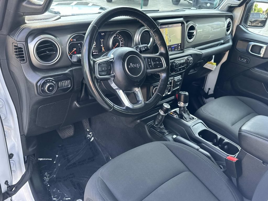 Used 2022 Jeep Wrangler Unlimited Sahara w/ Cold Weather Group AWD/4WD image 2