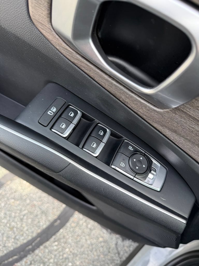 Used 2022 Kia Sorento S w/ Panoramic Sunroof Package AWD/4WD image 23