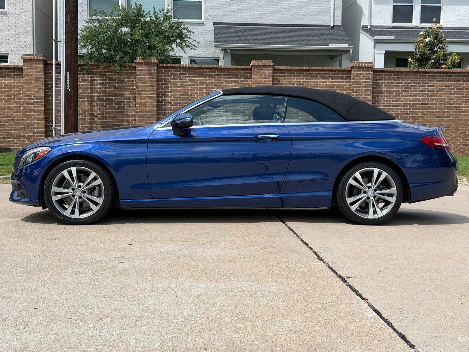 Used 2017 Mercedes-Benz C 300 Cabriolet image 10