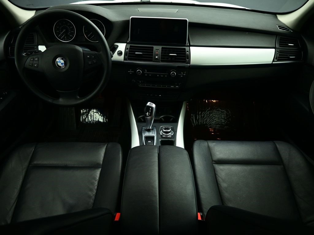 Used 2012 BMW X5 xDrive35i image 4