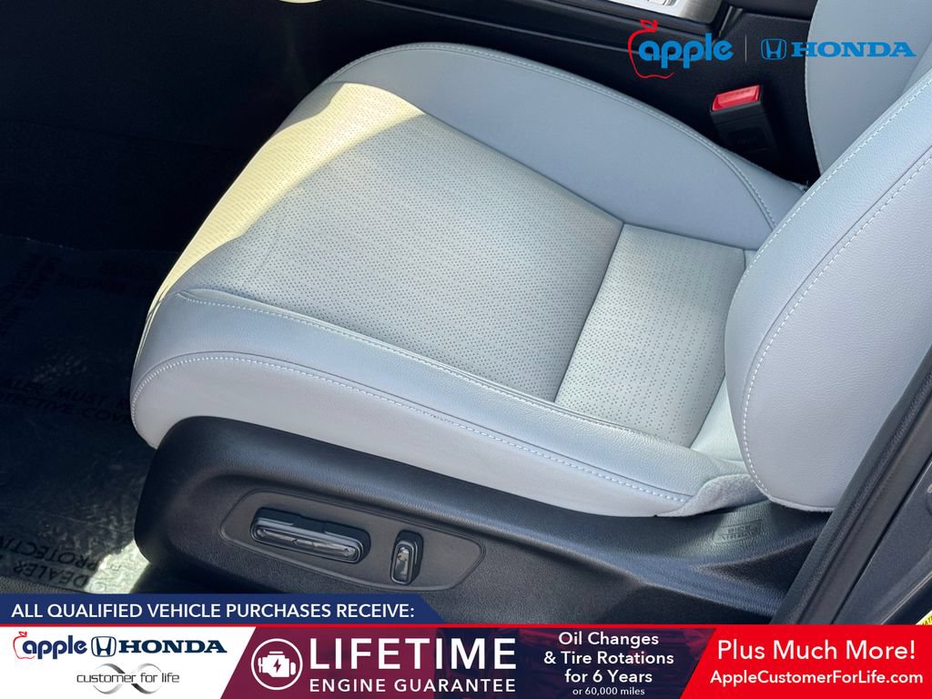 Used 2025 Honda Civic Sport Touring image 8
