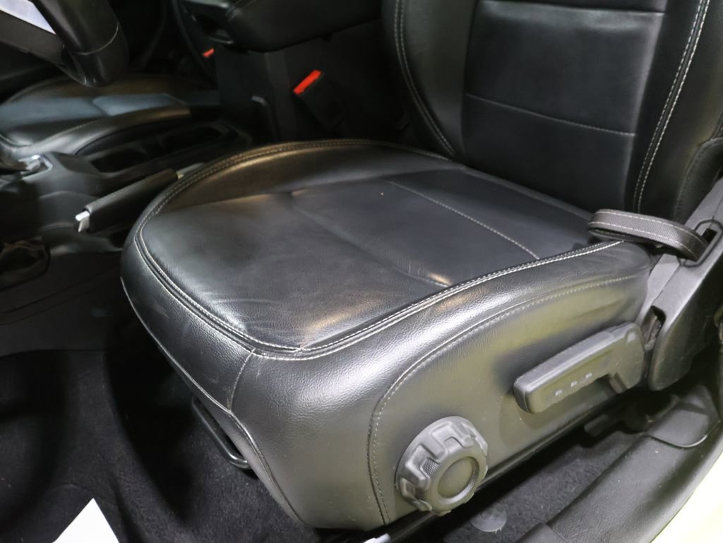 Used 2022 Jeep Wrangler Unlimited Sahara w/ Cold Weather Group image 13