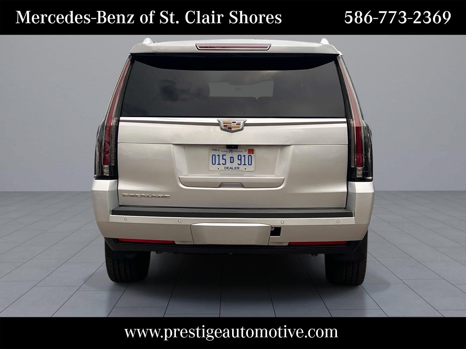 Used 2020 Cadillac Escalade ESV Luxury AWD/4WD image 5