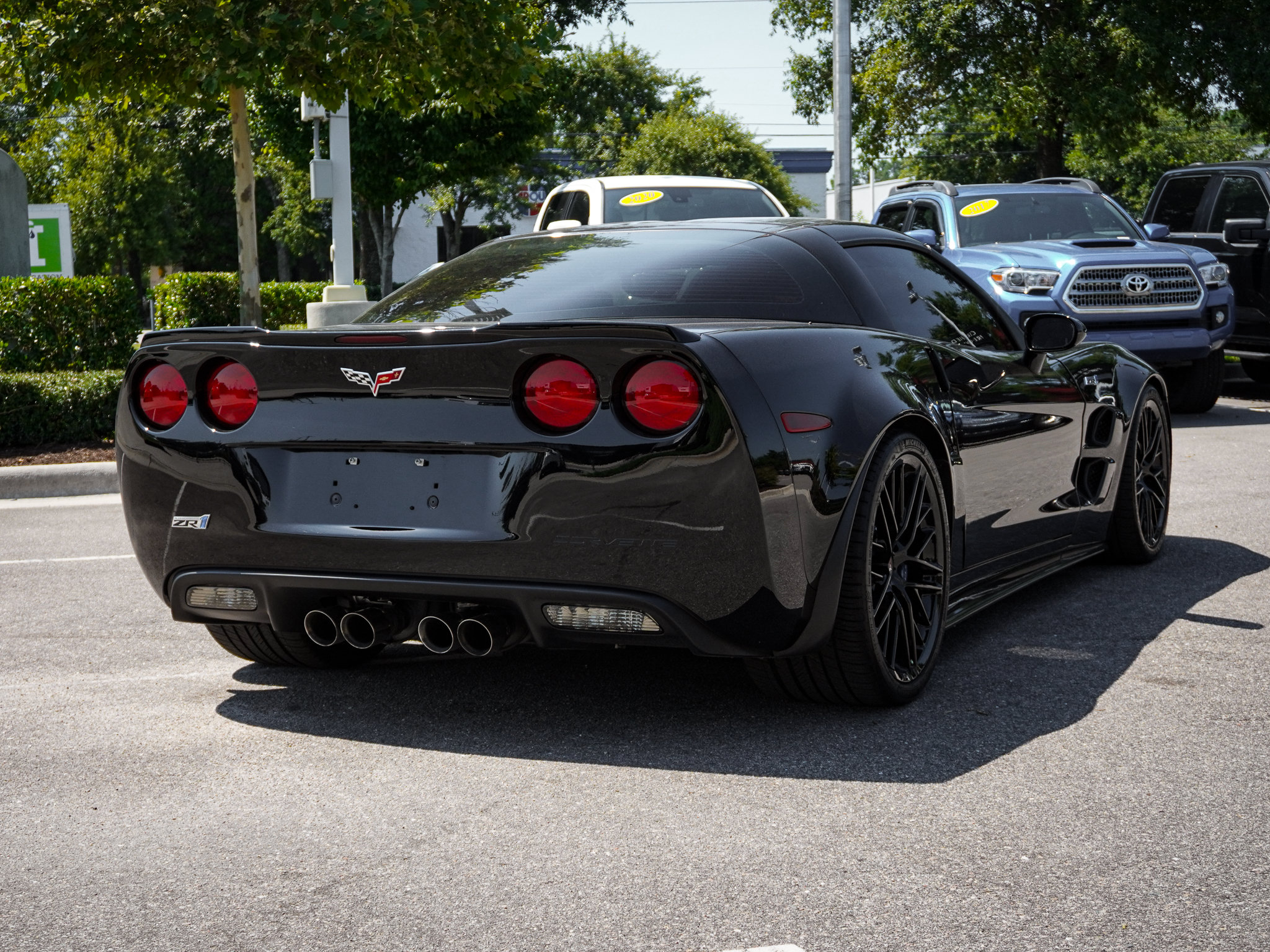 Used 2009 Chevrolet Corvette ZR1 w/ Preferred Equipment Group RWD image 10