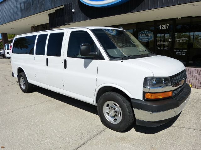 Used 2019 Chevrolet Express 3500 LT w/ LT Preferred Equipment Group RWD image 6