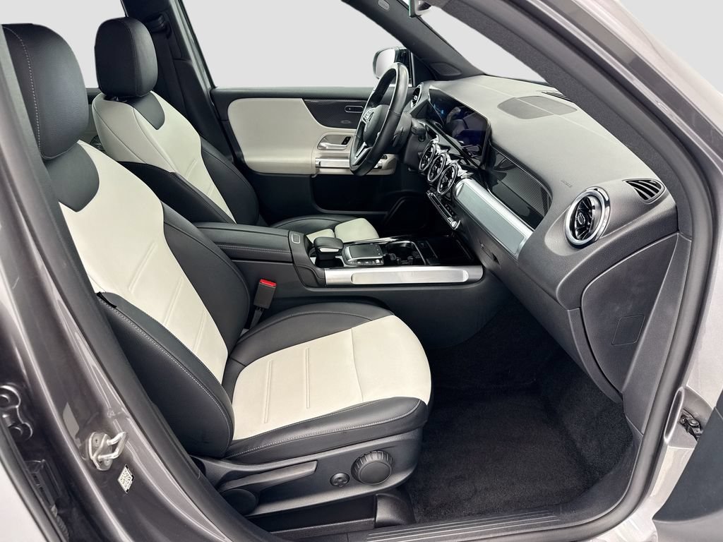 Used 2022 Mercedes-Benz GLB 250 4MATIC image 19