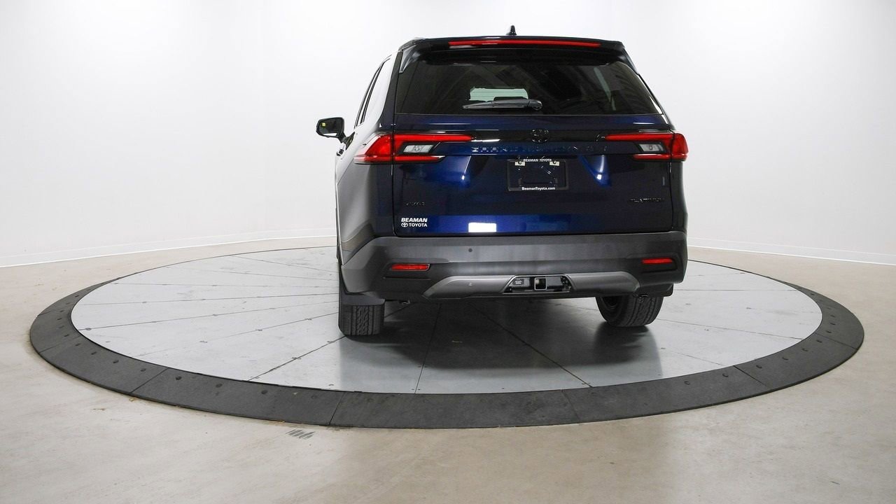 New 2025 Toyota Grand Highlander Platinum image 9