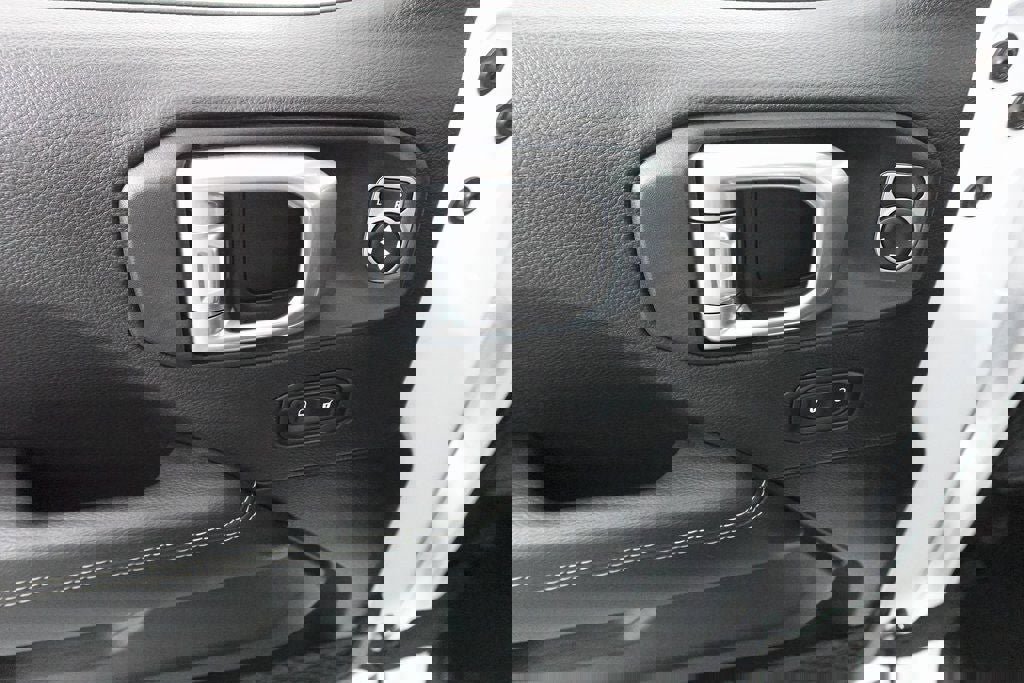 Used 2023 Jeep Wrangler Unlimited Sahara image 9