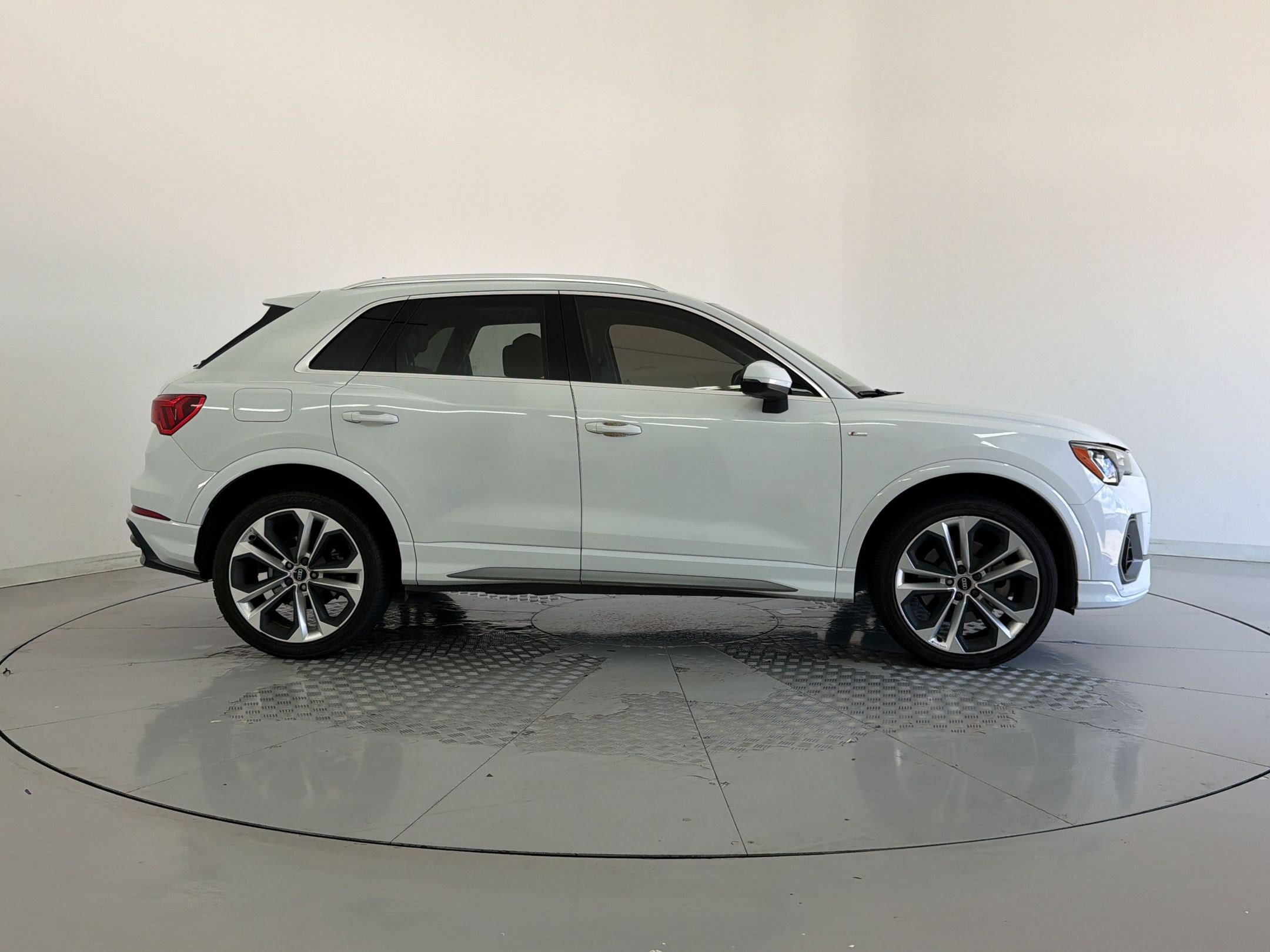 Used 2021 Audi Q3 2.0T Premium w/ Convenience Package AWD/4WD image 8