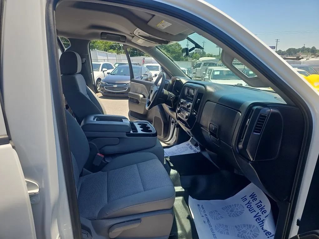 Used 2015 Chevrolet Silverado 1500 W/T RWD image 18