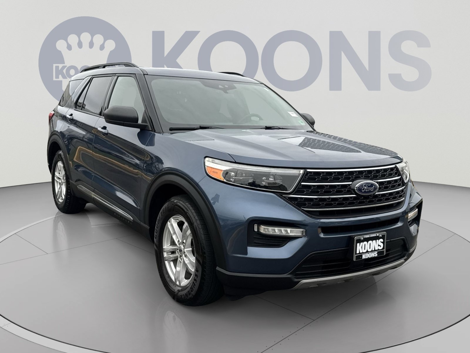 Used 2020 Ford Explorer XLT w/ Equipment Group 202A AWD/4WD image 10