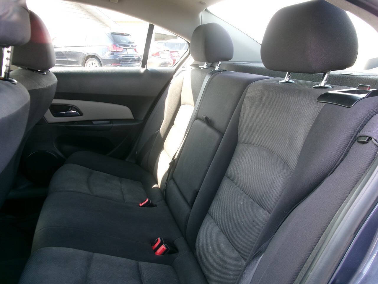 Used 2014 Chevrolet Cruze LS FWD image 17