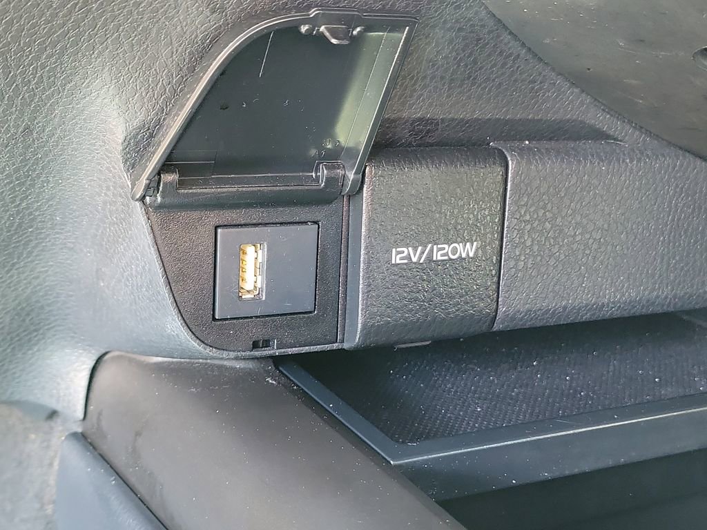 Used 2021 Toyota Camry SE w/ Convenience Package image 27