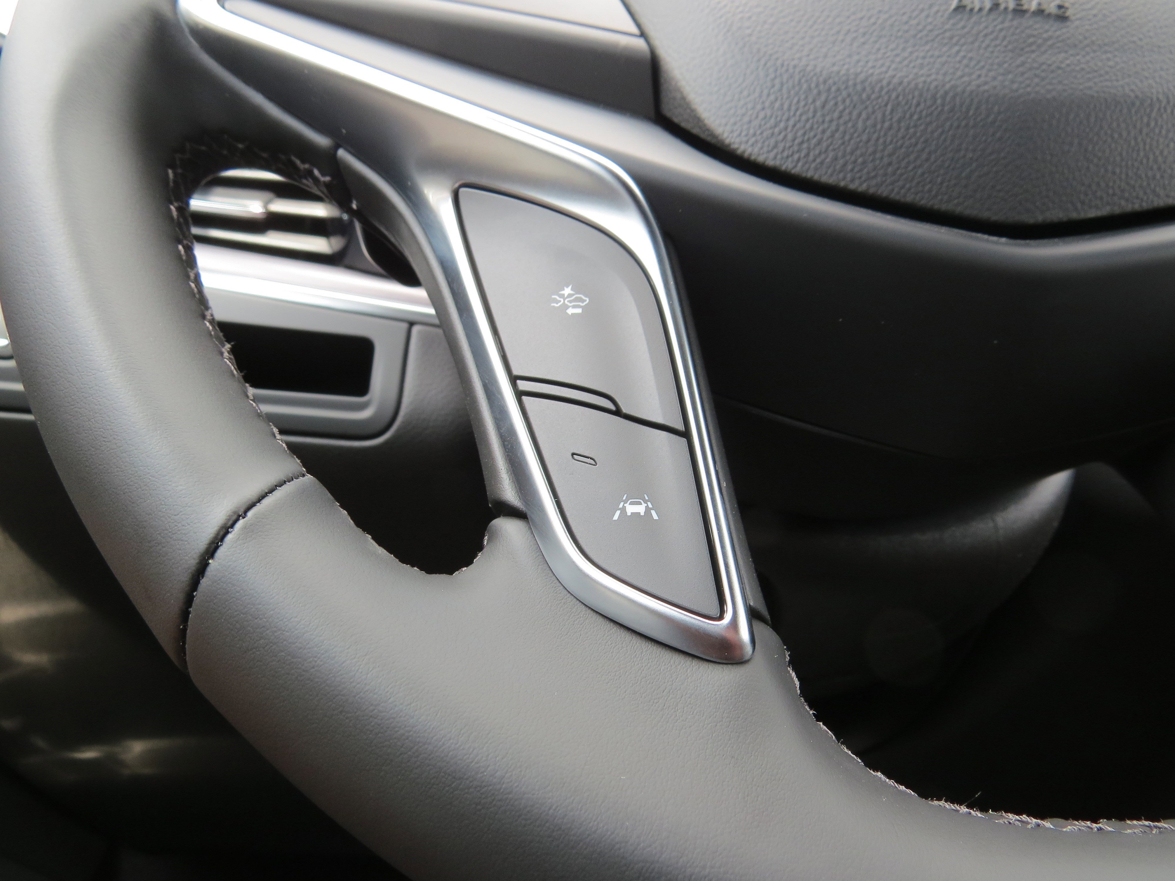 New 2025 Cadillac XT5 Luxury w/ LPO, Floor Liner Package image 21