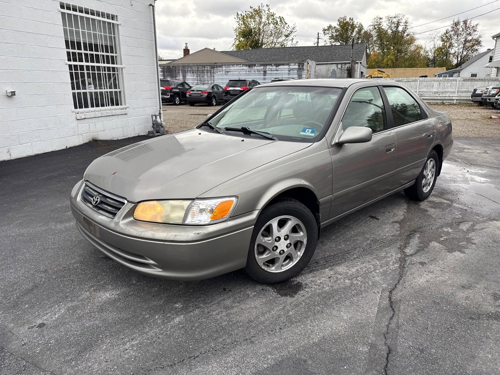 Used 2001 Toyota Camry LE