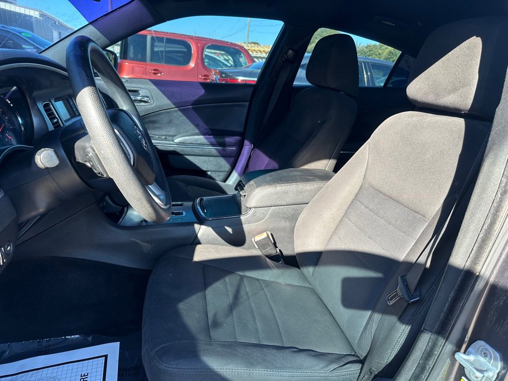 Used 2013 Dodge Charger SE image 10