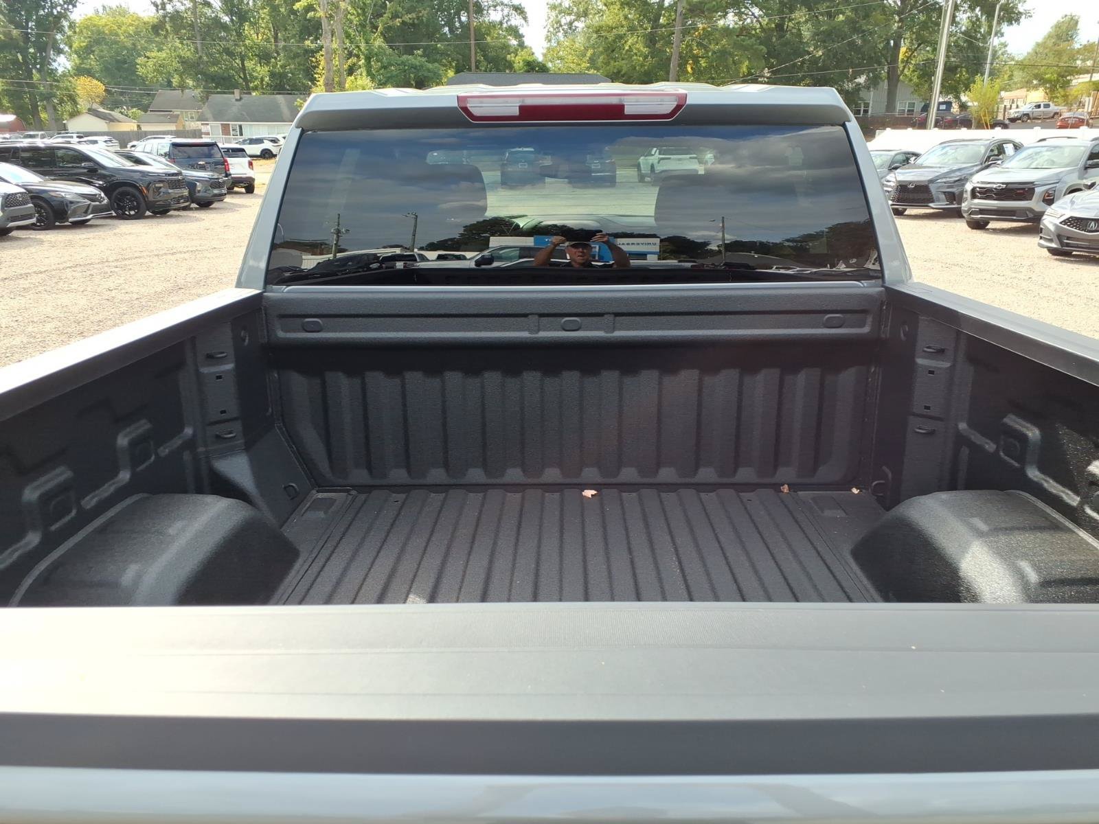 New 2026 Chevrolet Silverado 2500 ZR2 w/ LPO, Dark Essentials Package AWD/4WD image 7