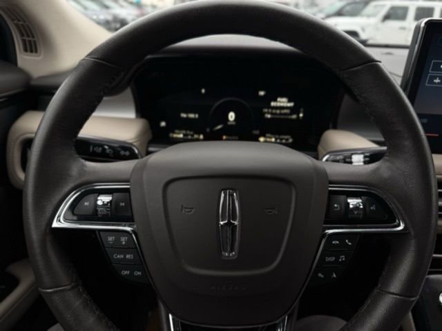 Used 2022 Lincoln Nautilus AWD image 23