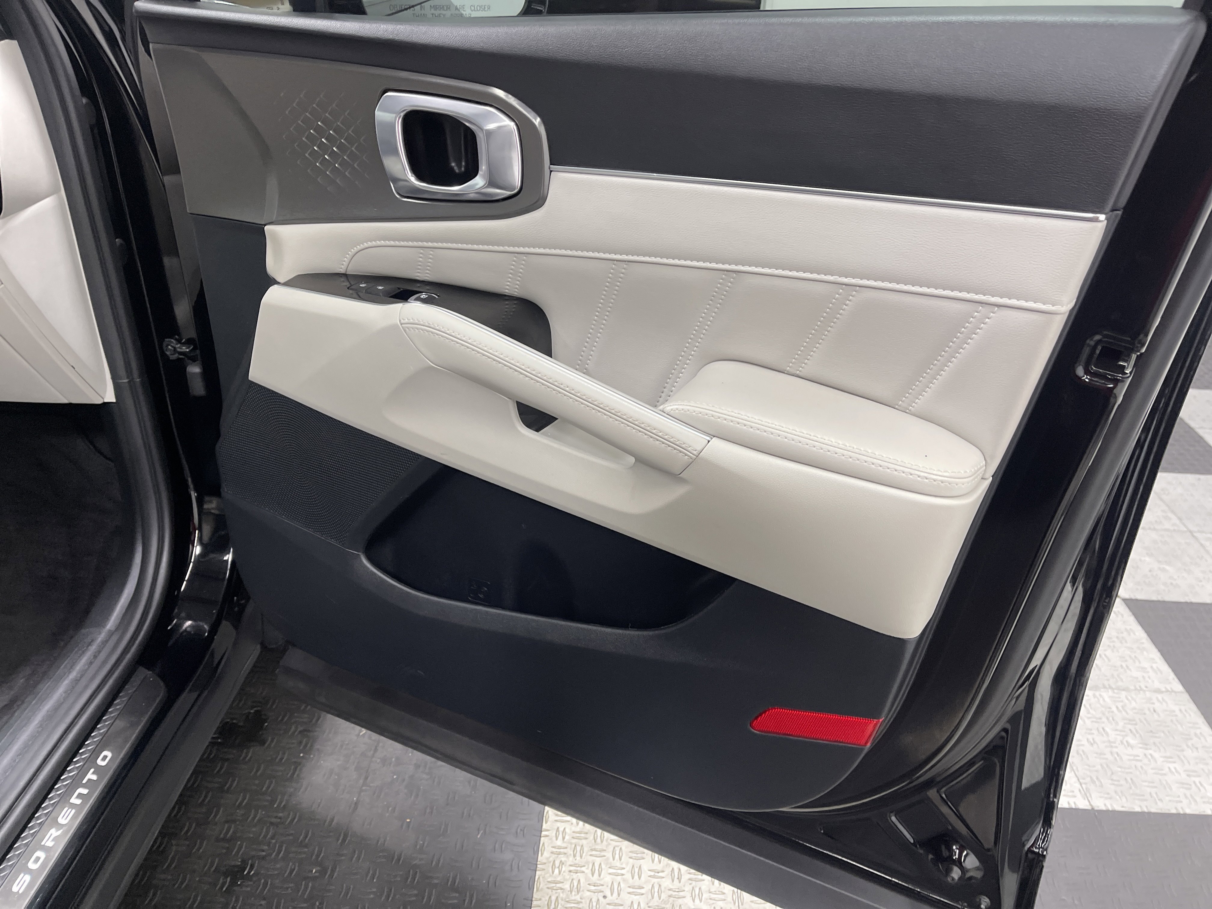 Used 2023 Kia Sorento SX image 25