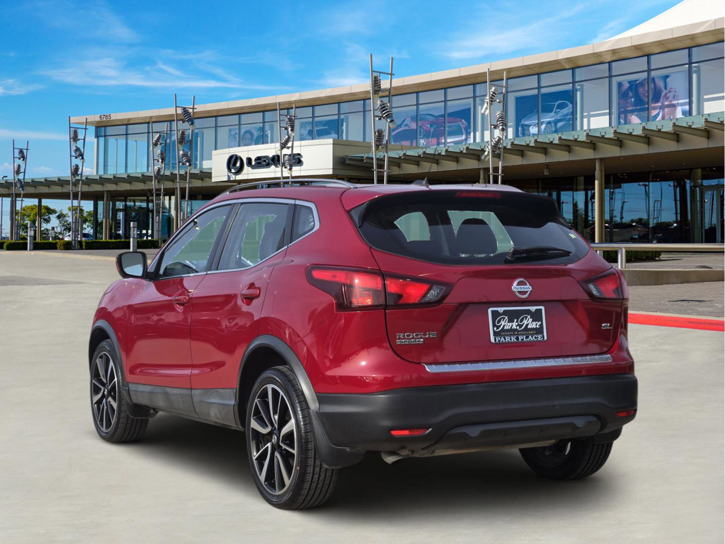 Used 2018 Nissan Rogue Sport SL w/ SL Premium Package image 4