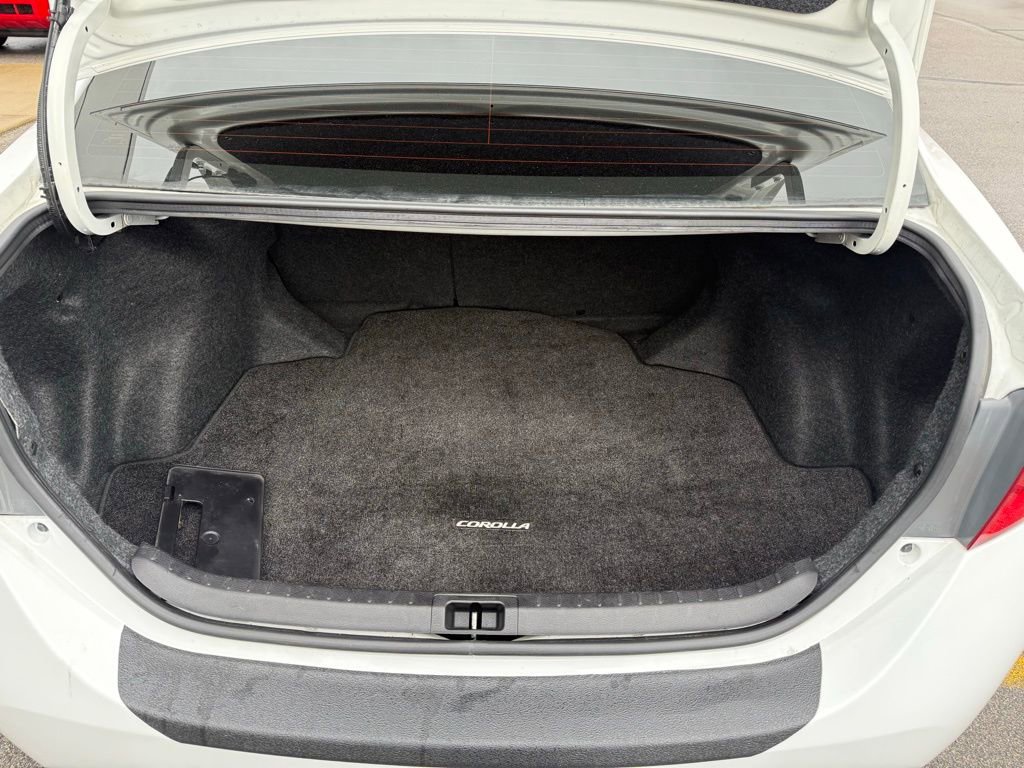 Used 2017 Toyota Corolla LE w/ Carpet Mat Package (TMS) image 20