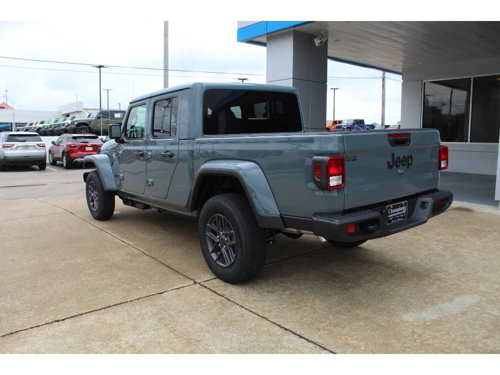 New 2026 Jeep Gladiator Sport AWD/4WD image 7