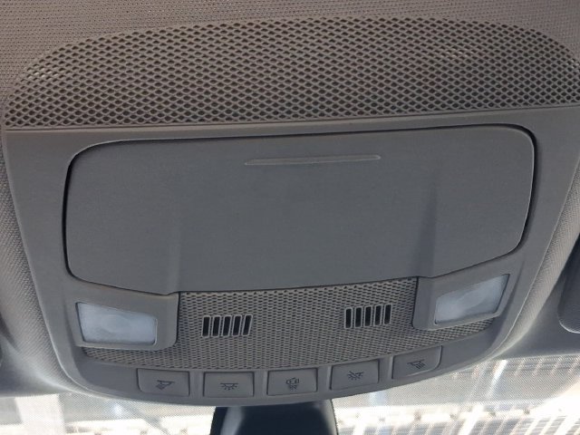 Used 2019 Ford Fusion SEL FWD image 8
