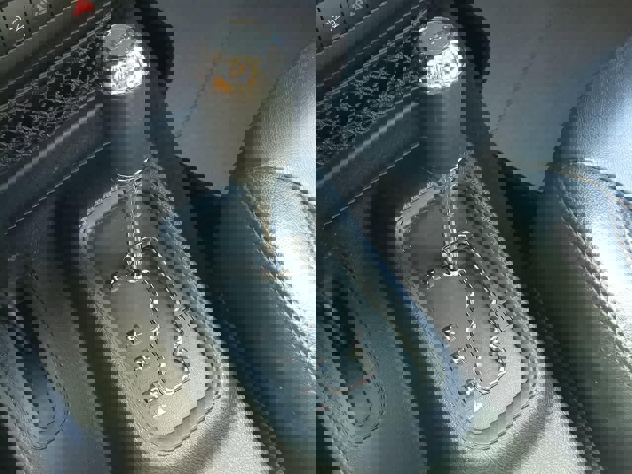 Used 2015 Jeep Wrangler Unlimited Sahara w/ Connectivity Group image 30