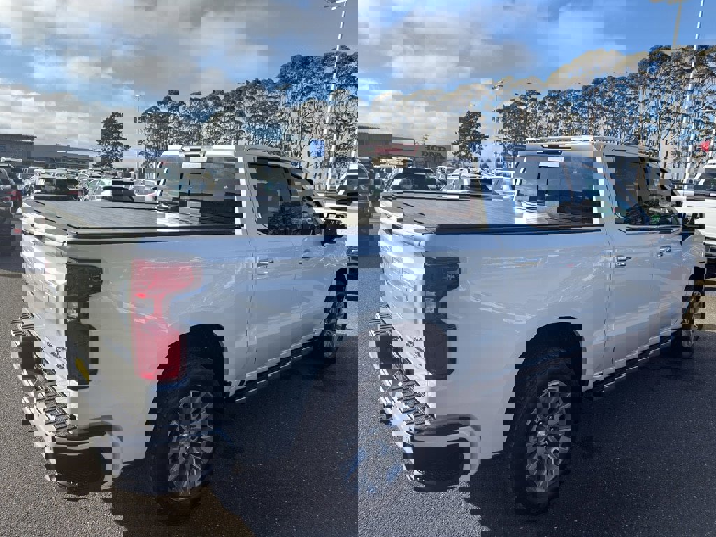 Used 2022 Chevrolet Silverado 1500 High Country w/ Z71 Off-Road Package image 7