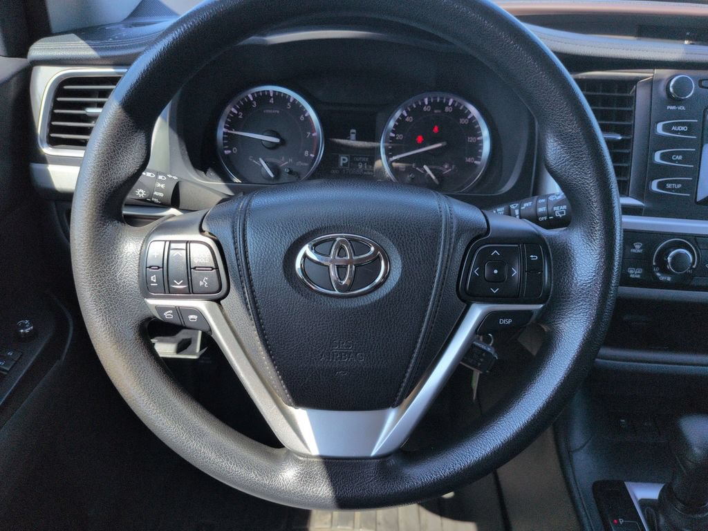 Used 2014 Toyota Highlander LE FWD image 15