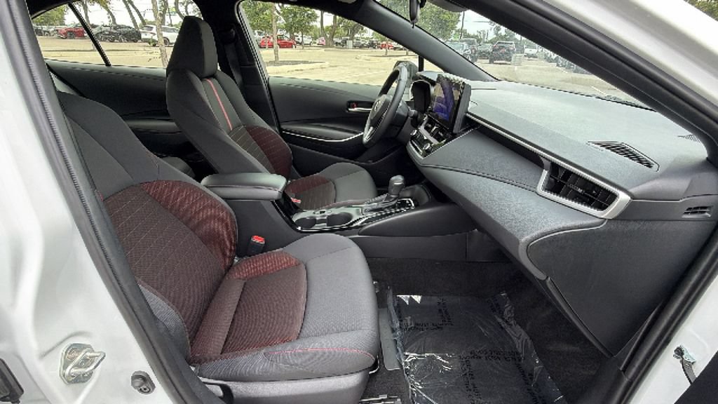 Certified 2025 Toyota Corolla SE FWD image 39