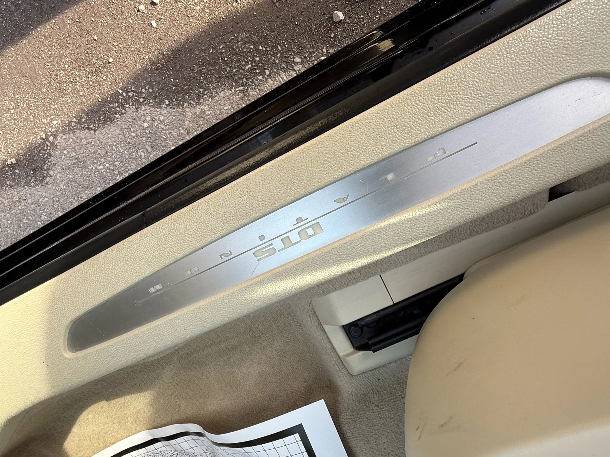 Used 2010 Cadillac DTS Platinum FWD image 34