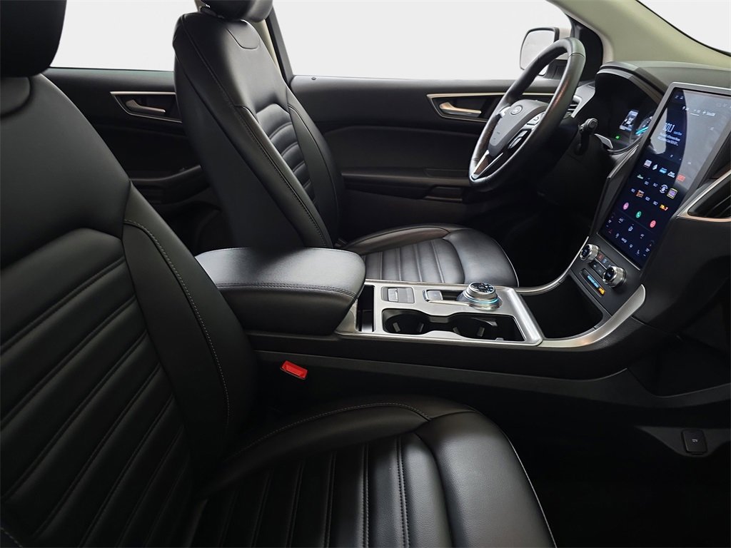 Used 2024 Ford Edge SEL image 11