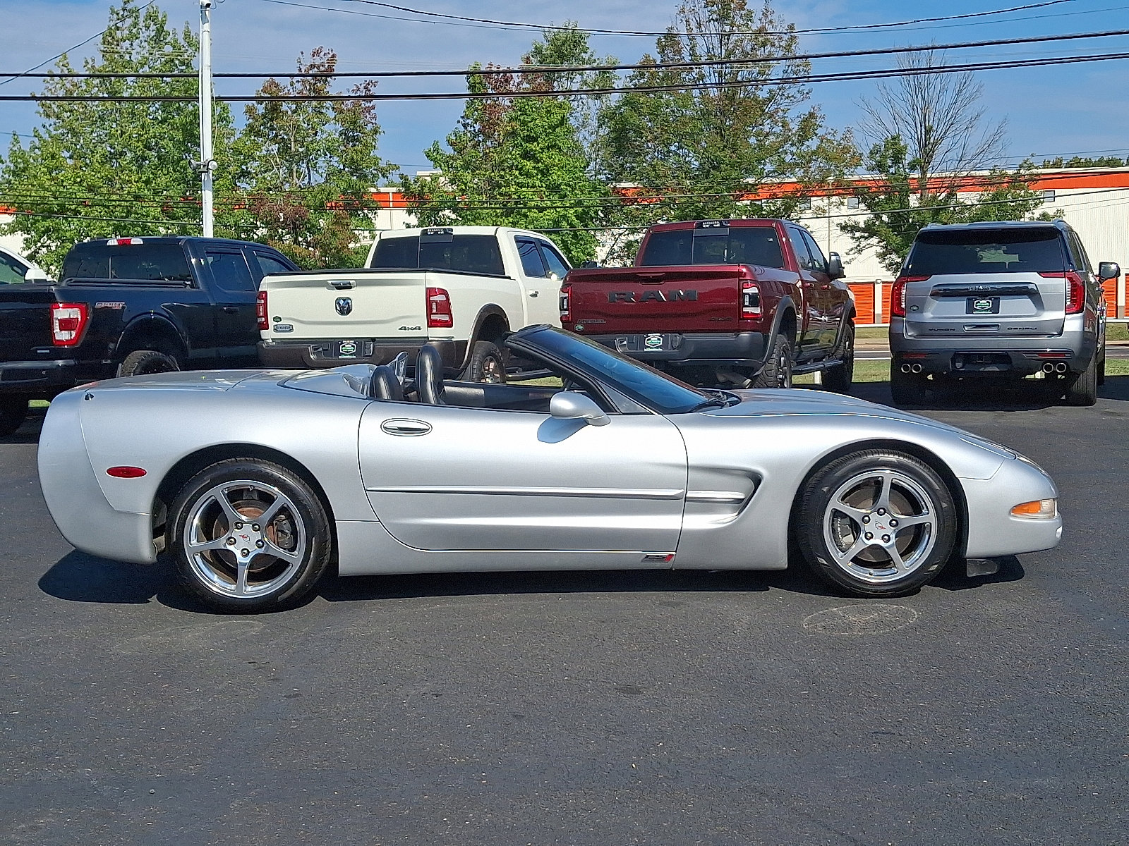 Used 2002 Chevrolet Corvette Convertible w/ Preferred Equipment Group2 image 12