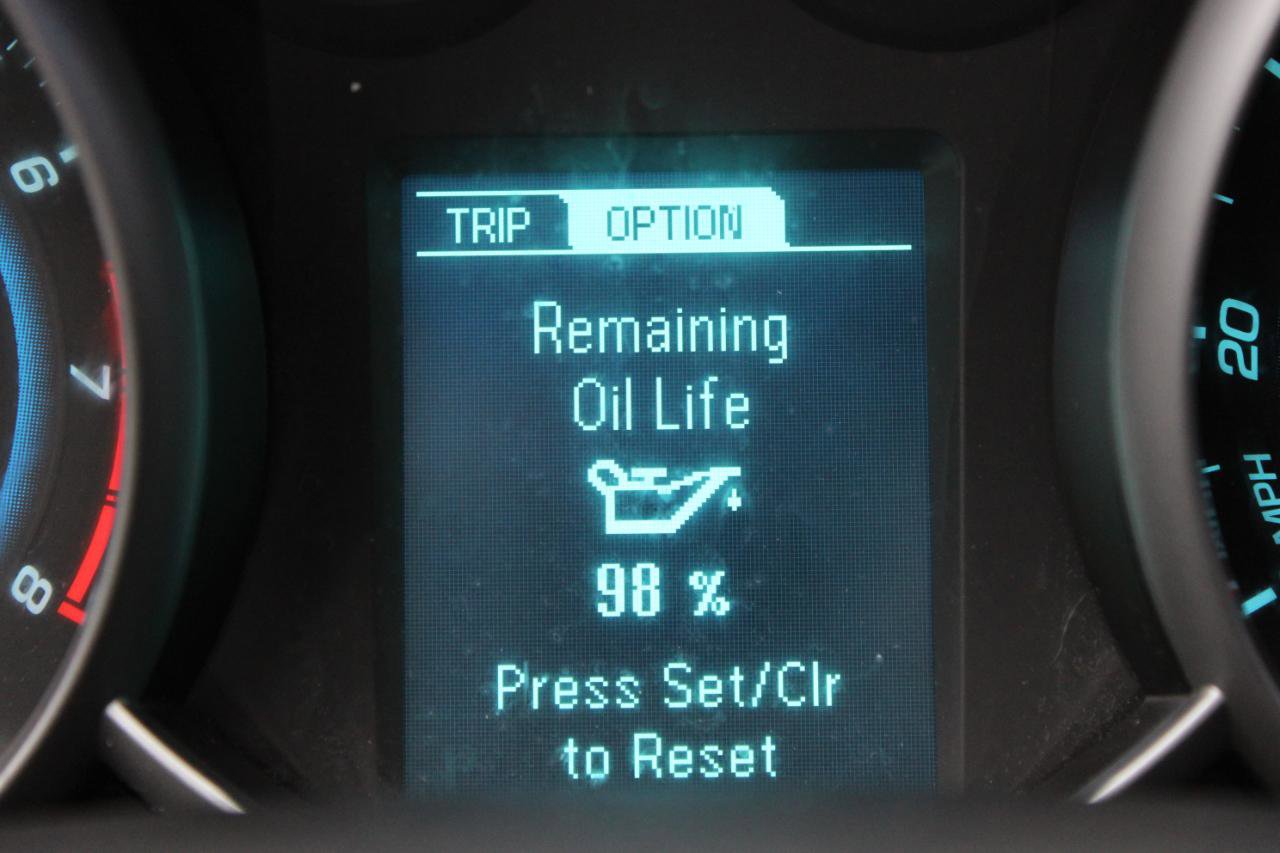 Used 2015 Chevrolet Cruze LT image 22