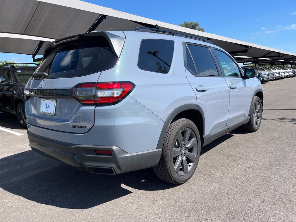Certified 2026 Honda Pilot Sport image 4