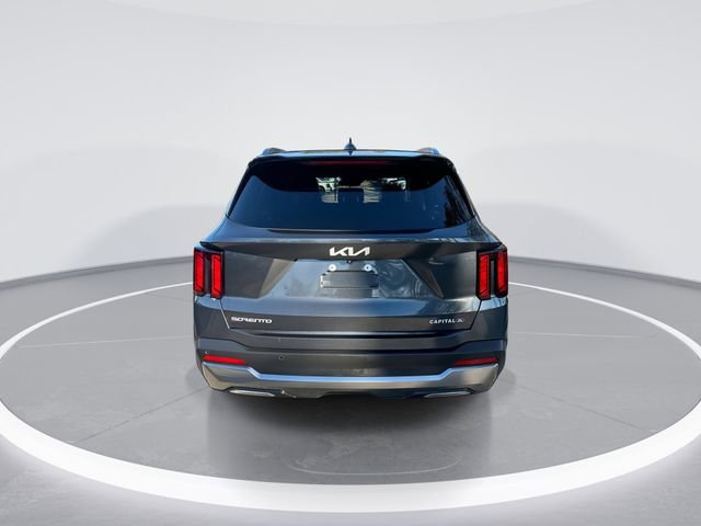 Used 2024 Kia Sorento S image 7