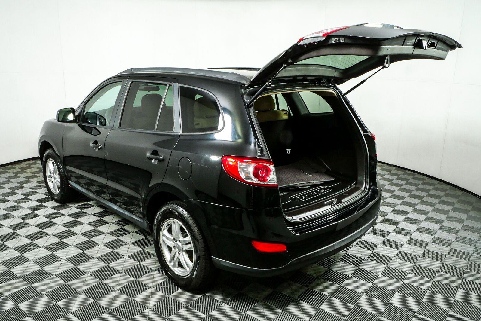 Used 2011 Hyundai Santa Fe GLS FWD image 30