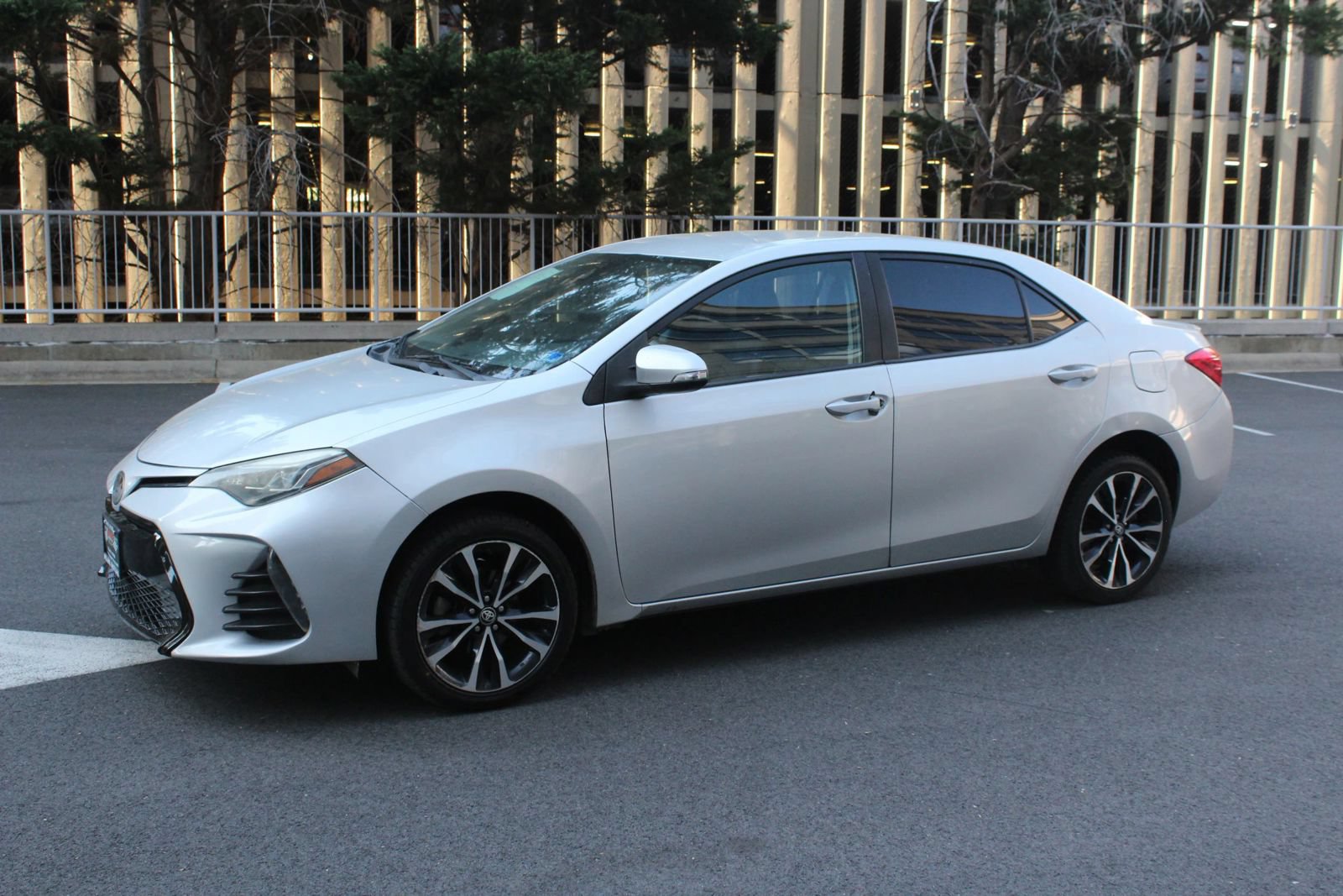Used 2017 Toyota Corolla SE FWD image 12