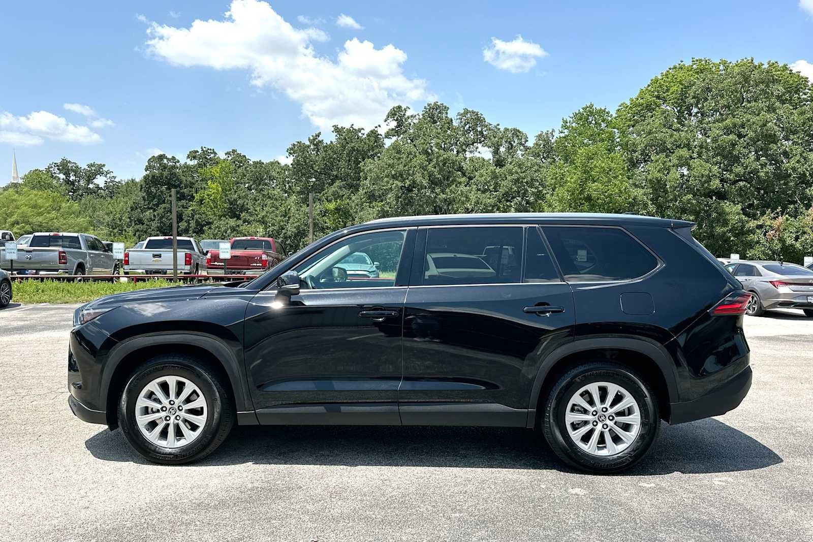 Used 2025 Toyota Grand Highlander AWD image 12