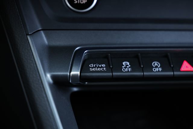 Used 2025 Audi Q3 2.0T Premium Plus image 40