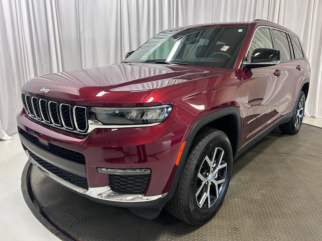 Used 2024 Jeep Grand Cherokee L Limited AWD/4WD image 27