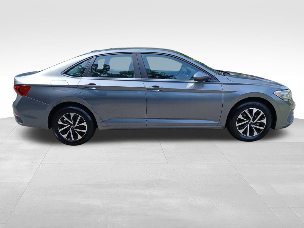Used 2023 Volkswagen Jetta S w/ Driver Assistance Package FWD image 9