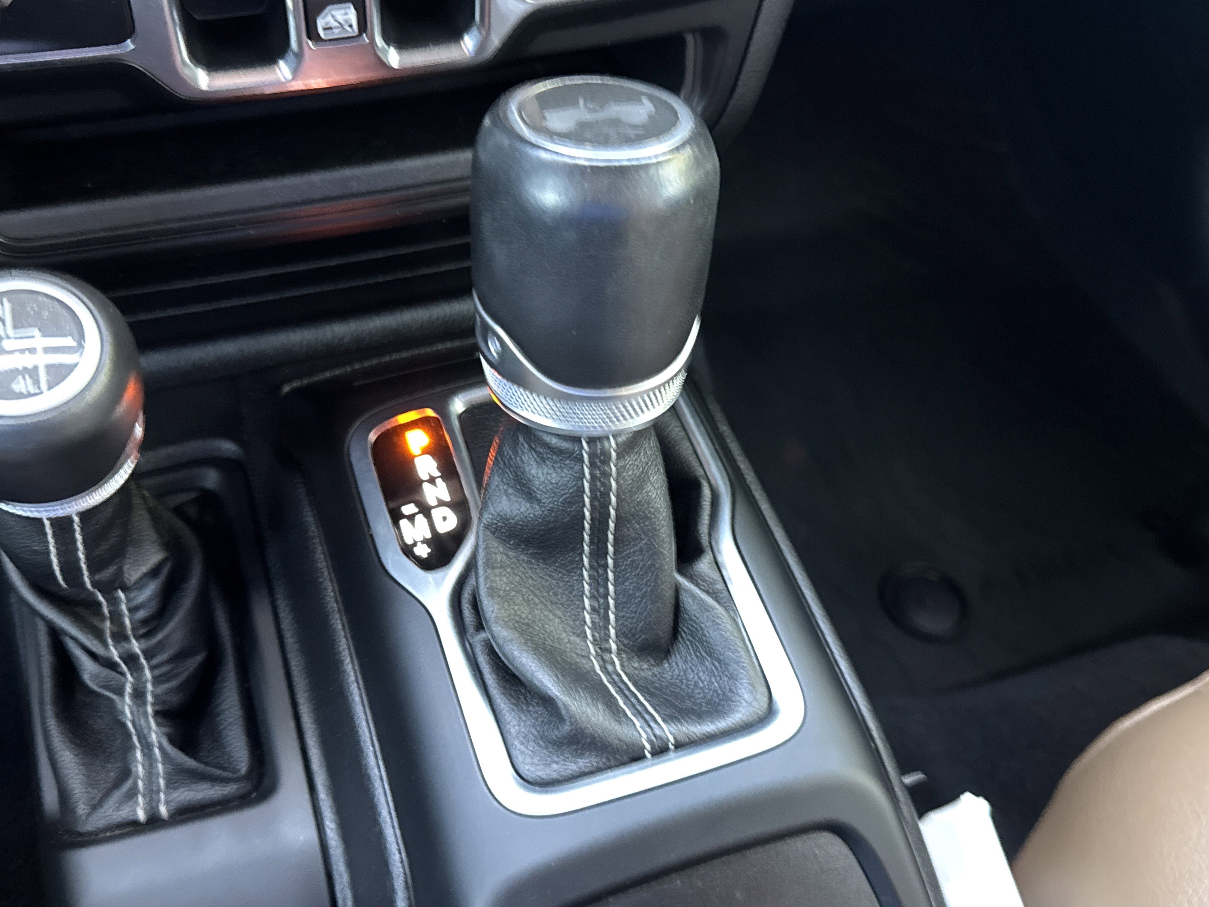 Used 2021 Jeep Wrangler Unlimited Sahara AWD/4WD image 24
