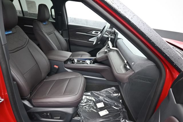 New 2026 Ford Explorer Platinum w/ LUX Leather Package AWD/4WD image 12