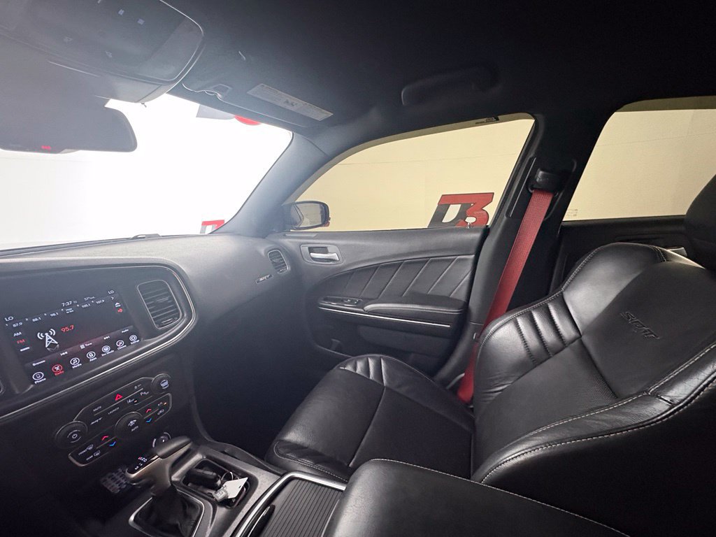Used 2017 Dodge Charger SRT w/ Harman/Kardon Audio Group RWD image 32