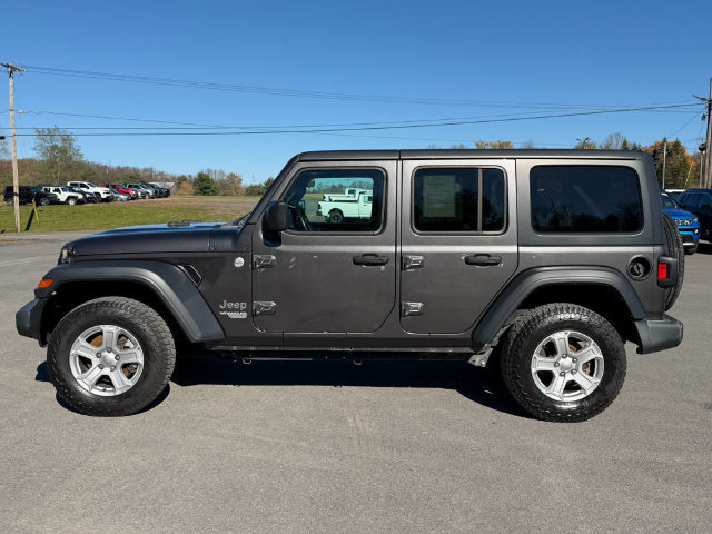 Used 2019 Jeep Wrangler Unlimited Sport AWD/4WD image 2