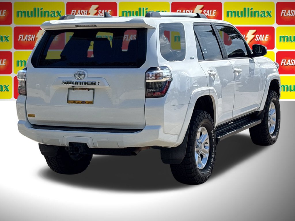 Used 2021 Toyota 4Runner SR5 AWD/4WD image 4